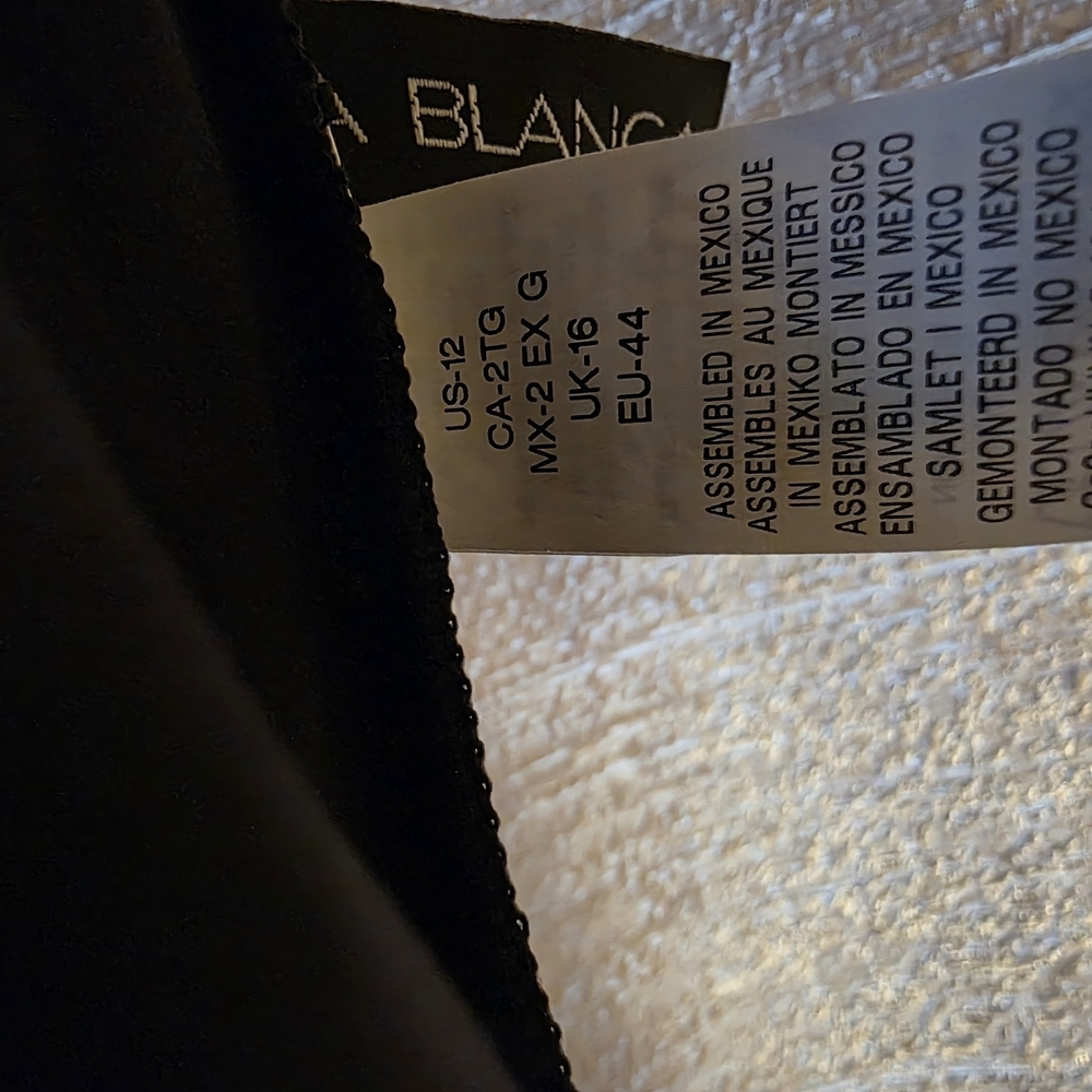 La Blanca Classic Black One Piece Swimsuit NWT - Picture 5 of 6